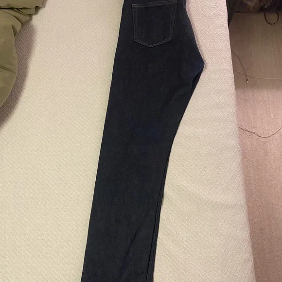 Uniqlo Dark Wash Straight Jeans Slim Style - 33x32 - Picture 3 of 7